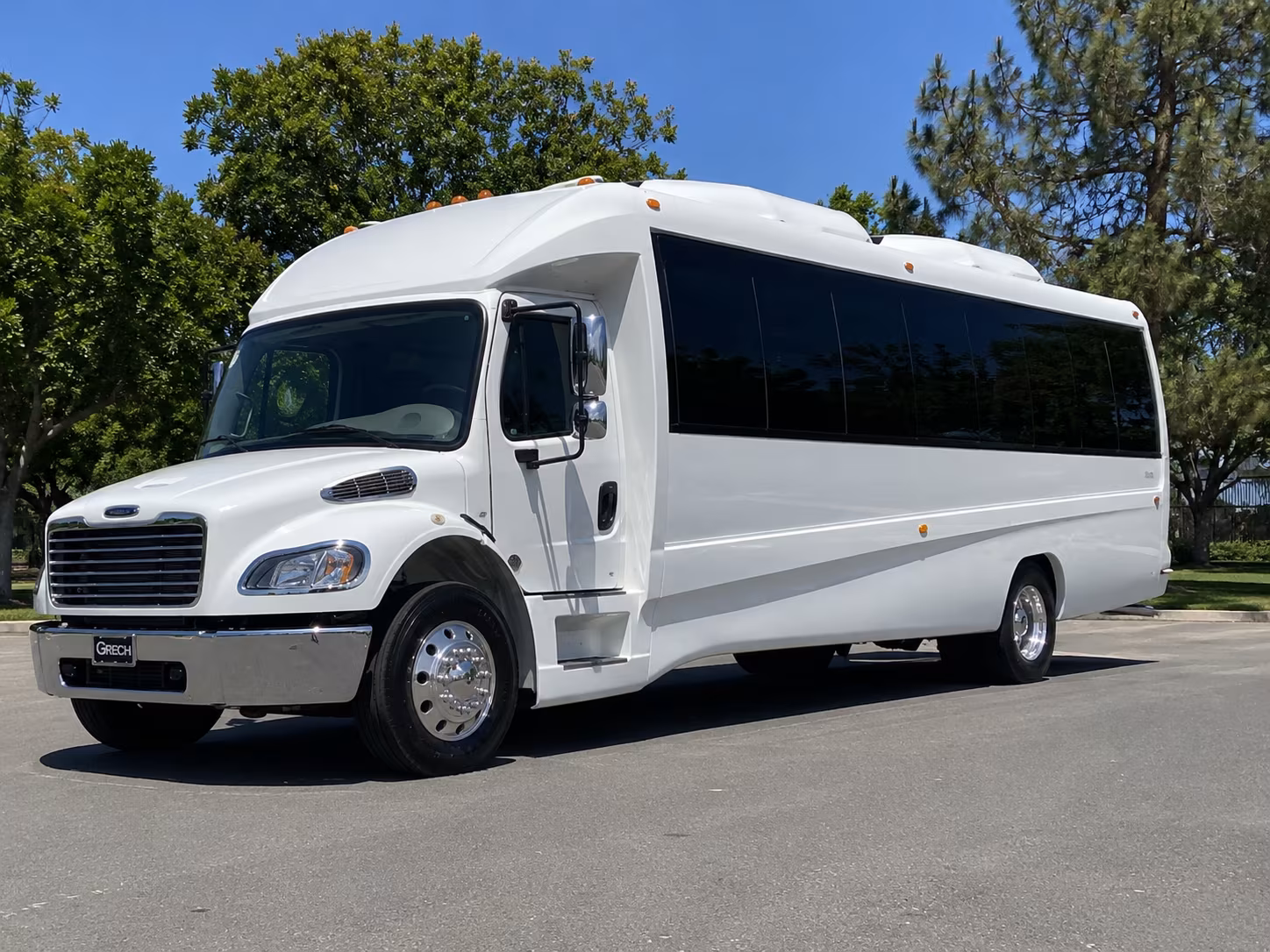 Brownsville Birthday, Sweet 16, & Quinceañera Transportation party bus exterior